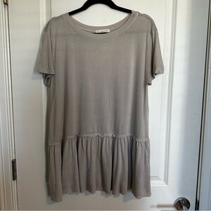 Women's Gray Top